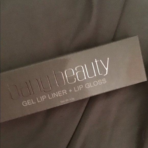 Lip mixture items can be bought separately - Picture 3 of 8